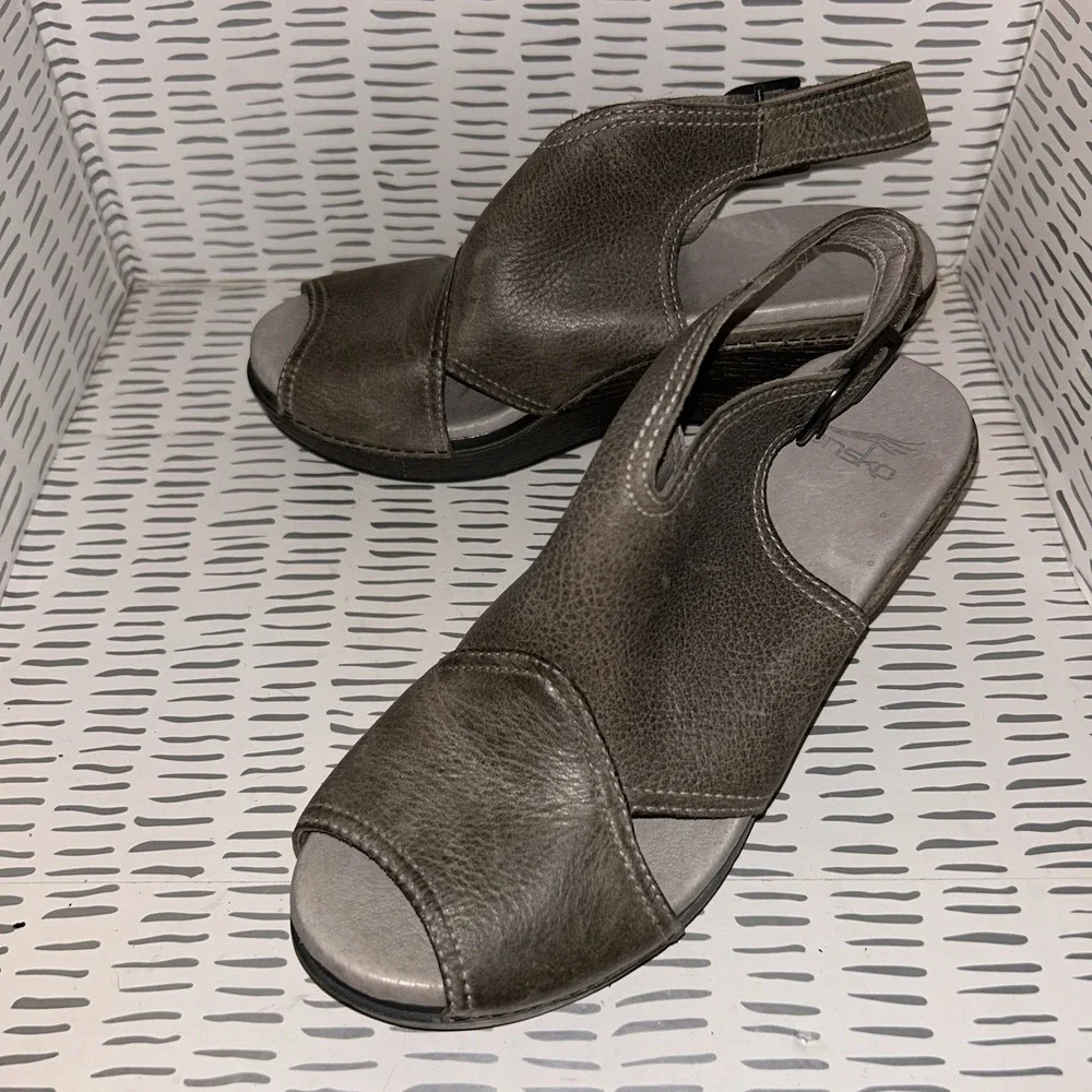 Dansko Vanda Leather Peep Toe Ankle Slingback Platforms Women Sz 38 Pebbled Gray
